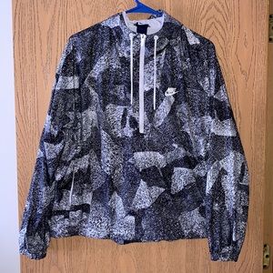 Nike Patterned Half-Zip Windbreaker